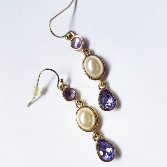 Avon Jewelry - AVON GOLD TONE EARRINGS PURPLE CRYSTAL & pearl